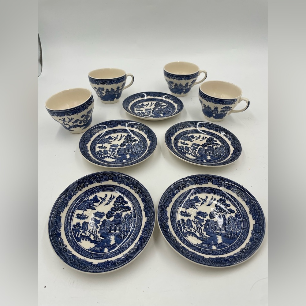 WILLOW Johnson Bros England plates and mugs
